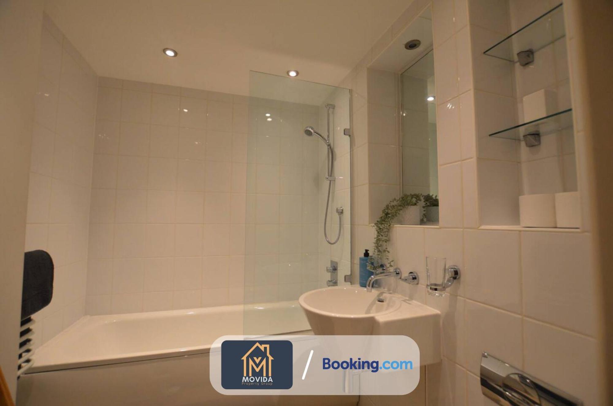 Lgi Stunning 1 Bedroom Apartment By Movida Property Group Short Lets & Serviced Accommodation Лийдс Екстериор снимка